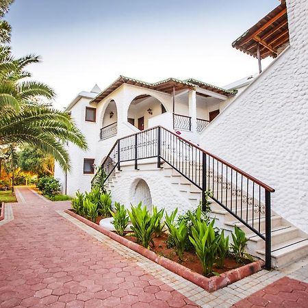 Merit Cyprus Gardens Holiday Famagusta  Exteriör bild