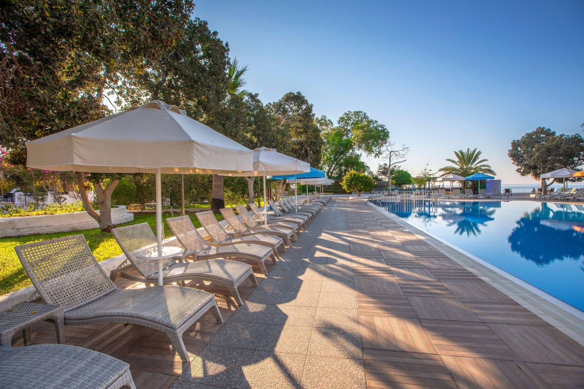 Merit Cyprus Gardens Holiday Famagusta  Exteriör bild