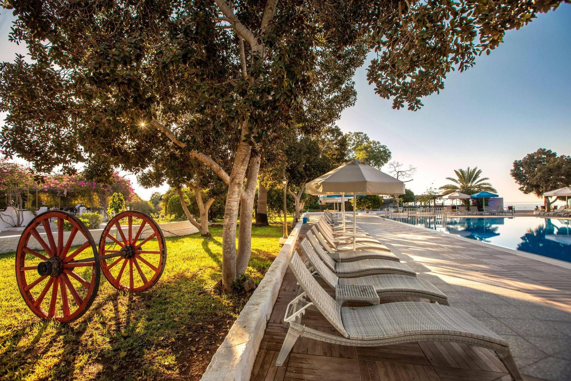 Merit Cyprus Gardens Holiday Famagusta  Exteriör bild